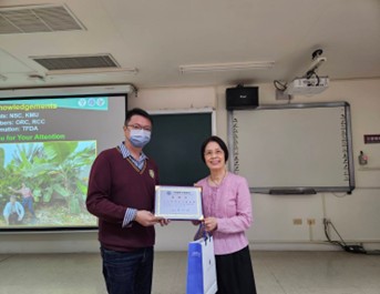 1141112賴俐安教授藥學博雅講座演講2